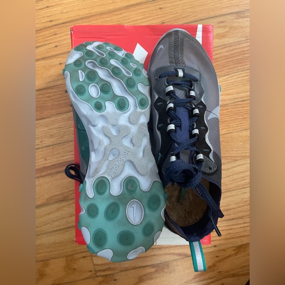 Nike React Element 87 - size 6W/ 4.5M - Picture 4 of 5